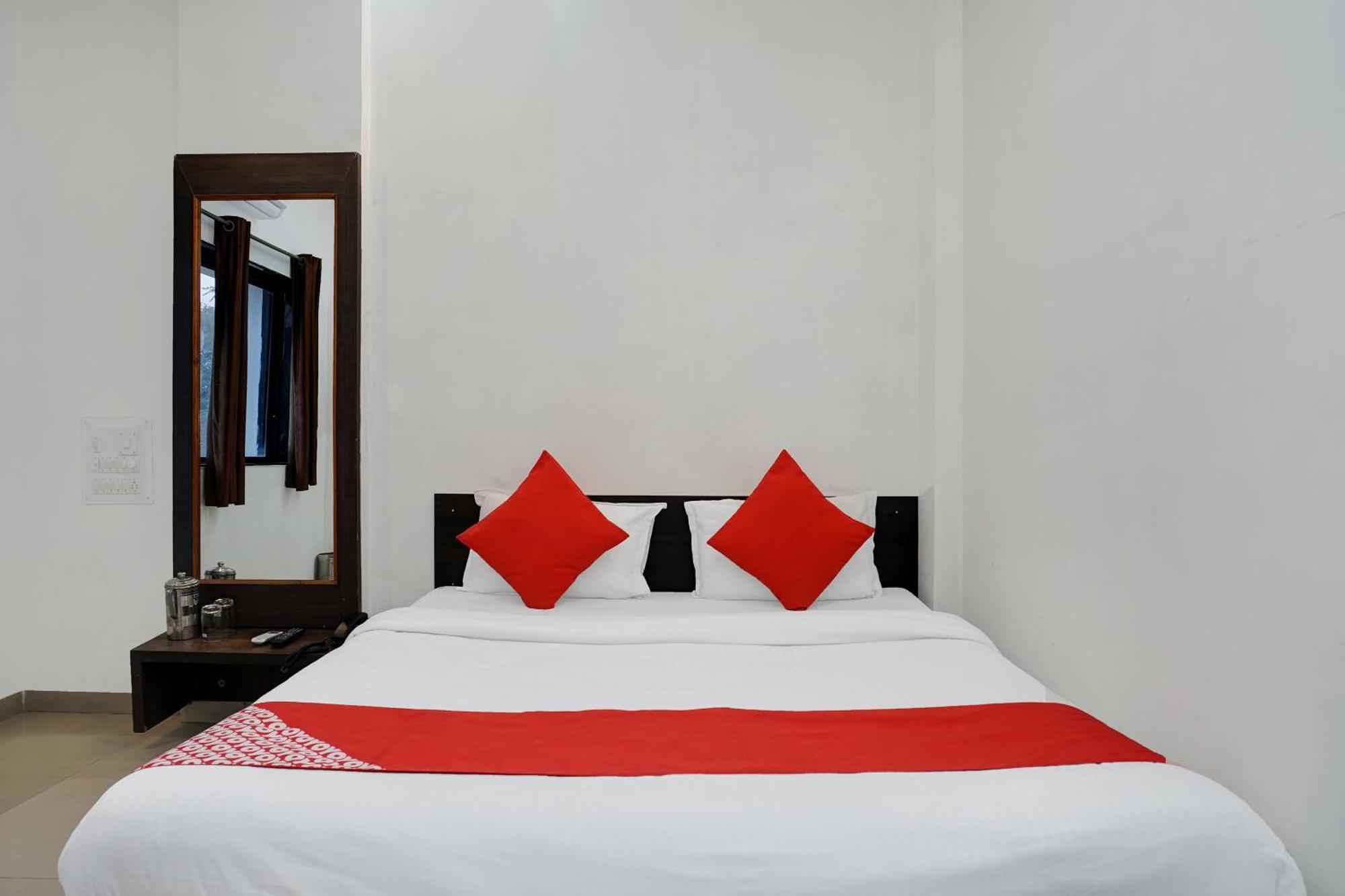 Super Hotel O Shirdi Sai Inn エクステリア 写真